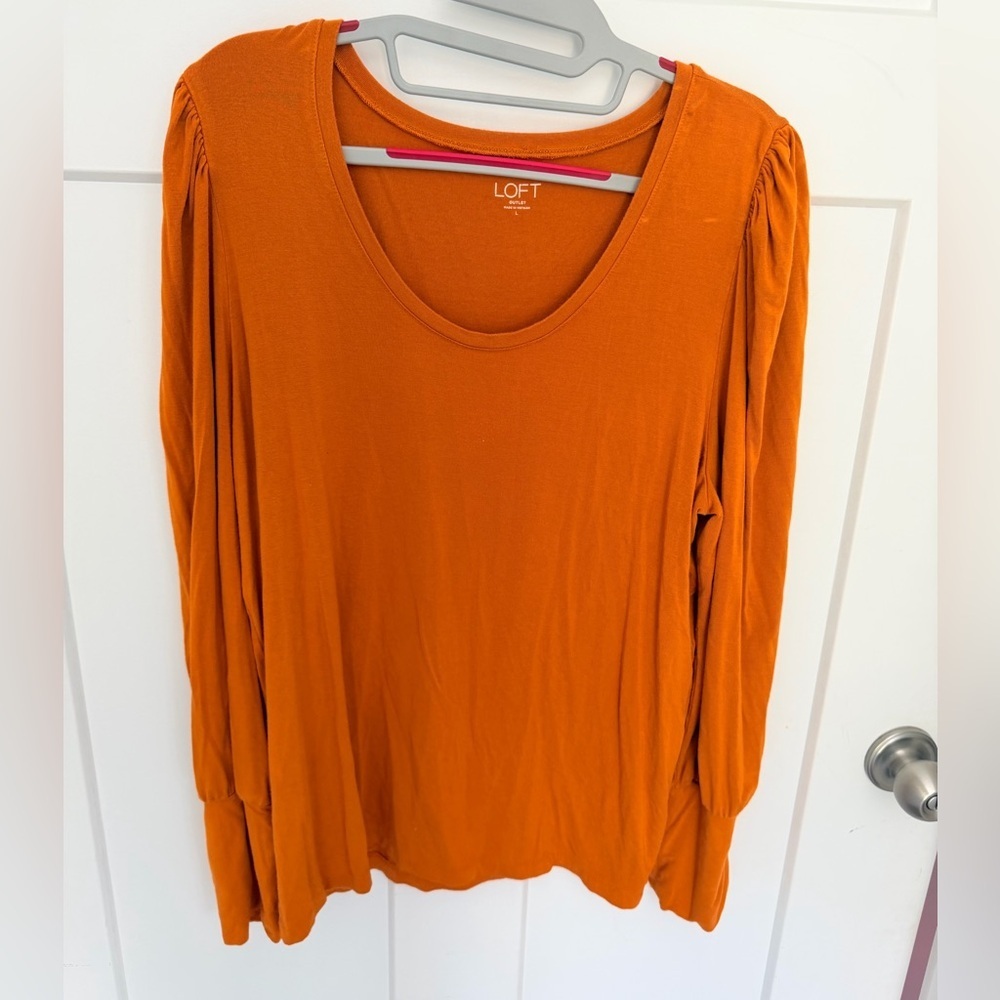 LOFT Outlet Burnt Orange Puff Sleeve Top Large Rayon Stretch Blouse